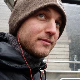 . Fanatico de la NBA. El éxito es aprender a ir de fracaso en fracaso sin desesperarse. W. Churchill