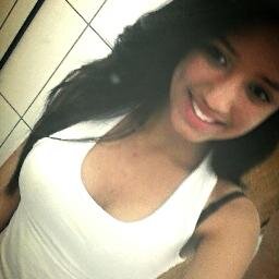 Sigo De volta ;) ...” Não importa a distancia que nos separa,más sim o amor que nos une! ” #Face -- http://t.co/MCPRXDY1ye