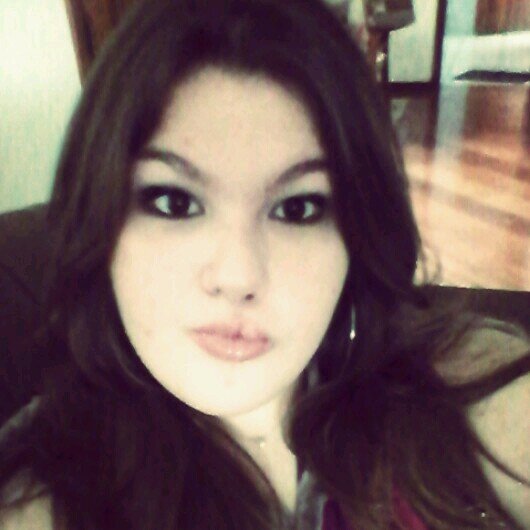Adoro amigos, sair, me divertir. Amo ler livros, assistir filmes.
#Solteira :P