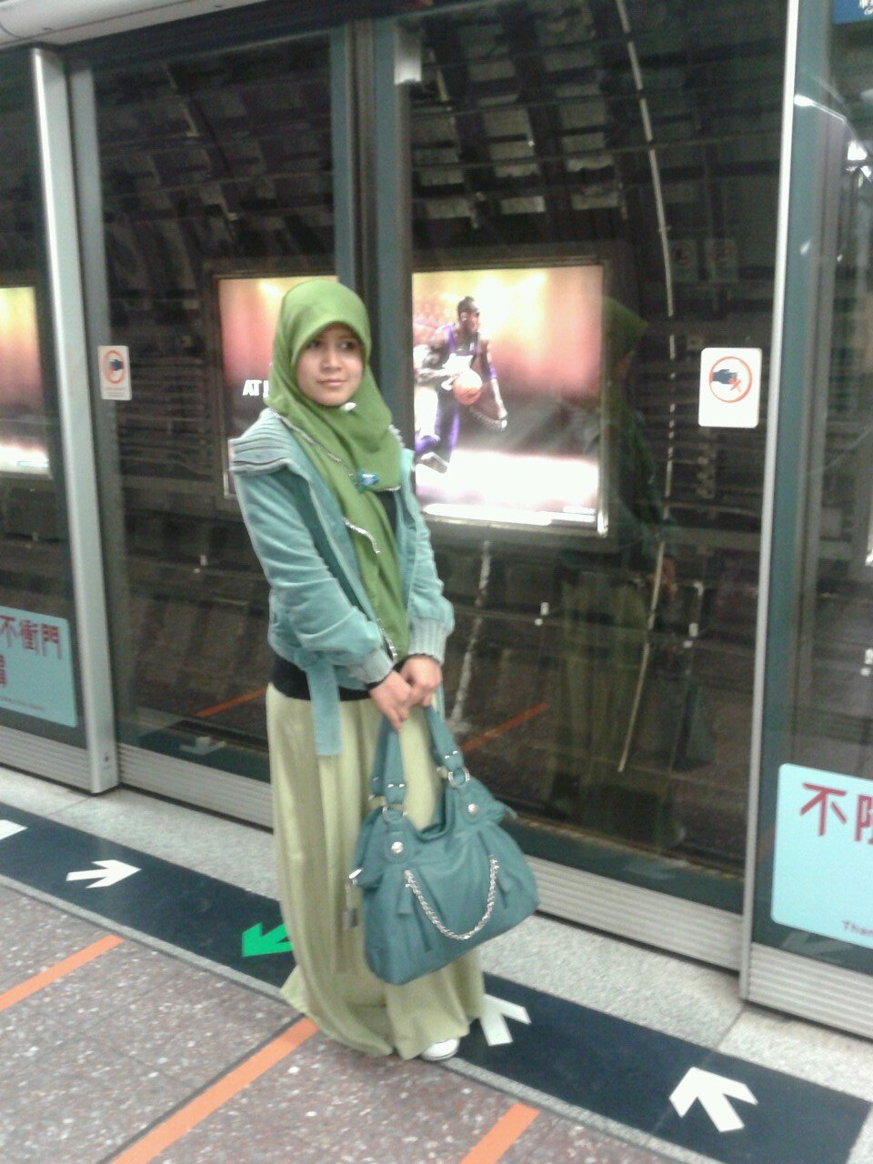 dya_ndy's profile picture. 