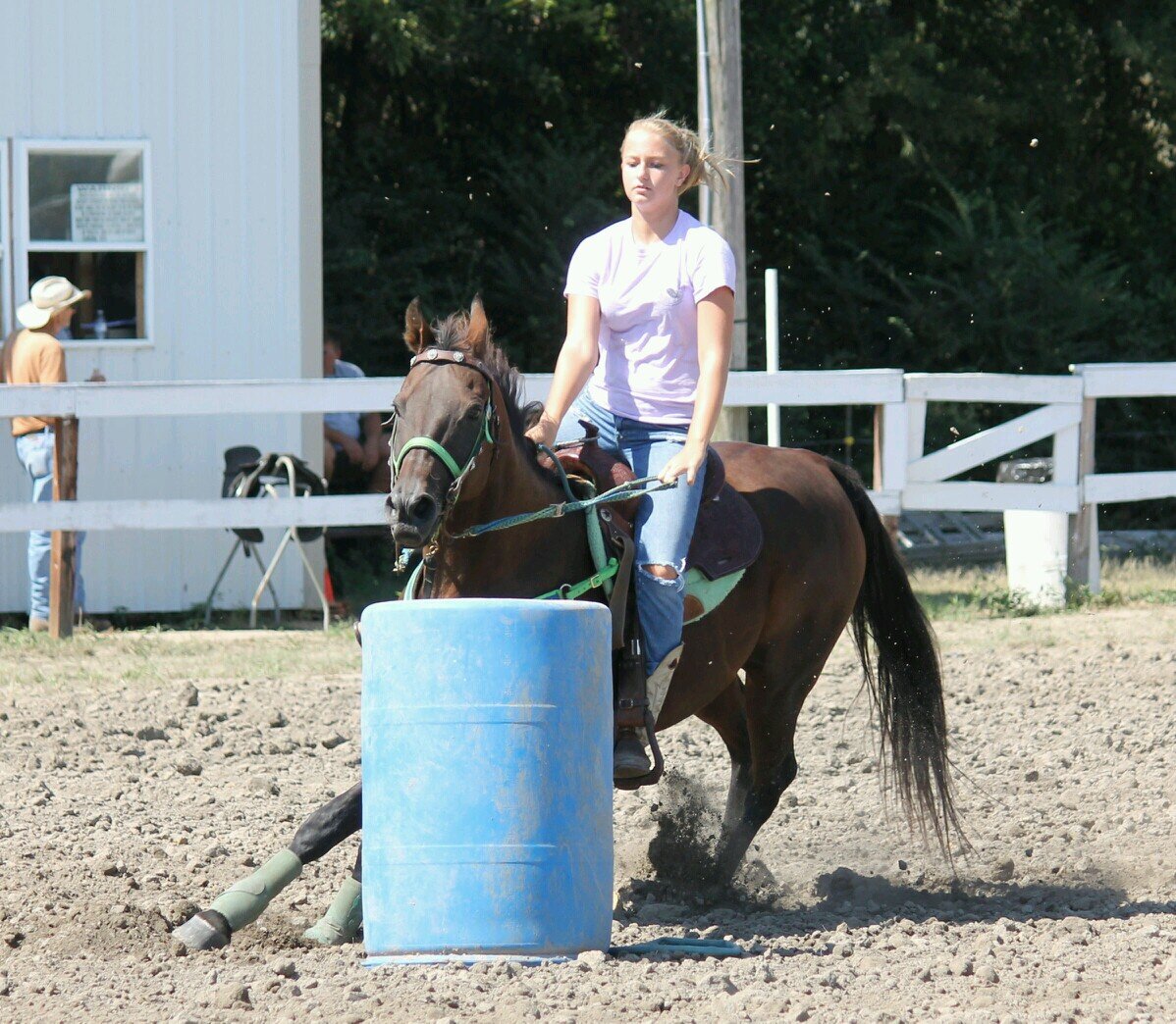 CaateyB's profile picture. Good vibes, & ocean tides #5'9 #Sophomore #TeamJeep Showing horses is lyyyfee                                       ⓚⓔⓘⓣⓗ is my forever ♡∞