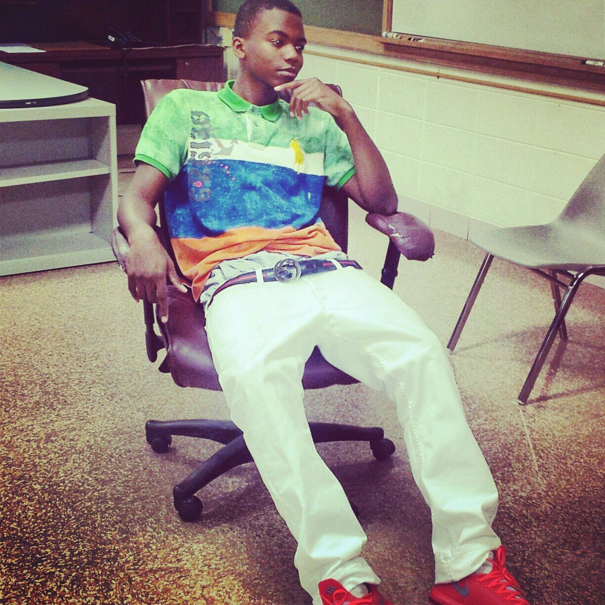 follow me on instagram @__pleasant__