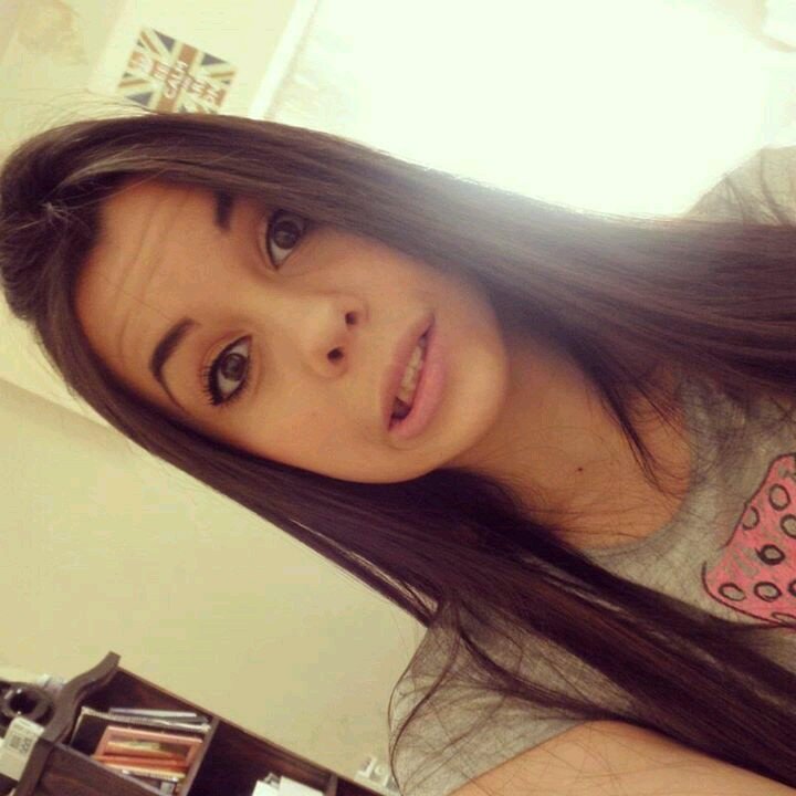 É adolescente? Quer frases sobre dramas,
crises, humor e paixões? Tá esperando o
que pra me seguir? Sigo todos de volta.