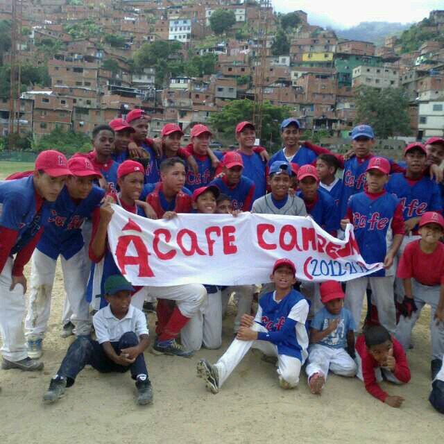 angelescafe's profile picture. 