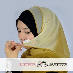 lunasafiya's profile picture. 