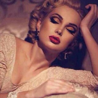 laidyshoosh2013's profile picture. لا أحبُ أن يكونَ حضُوريّ مُؤذياً لأحِد ،♥