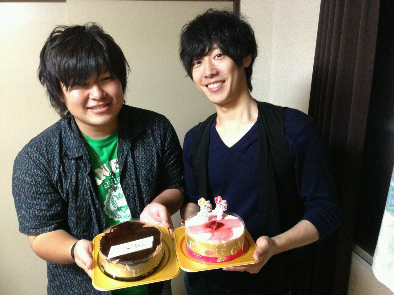 弘前大学理工学部３年社会人バスケ、野球サークル、すきなもの→ダーツカラオケ UVER flumpool セカオワとか
