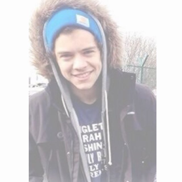 @batzouis gave you a free follow
she follows back