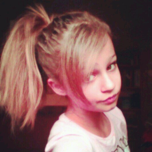me name is Martina Kolmanová, and i'm big BELIEBER    just i'm veryyyyyy LOVE Justin Bieber and my cat  3