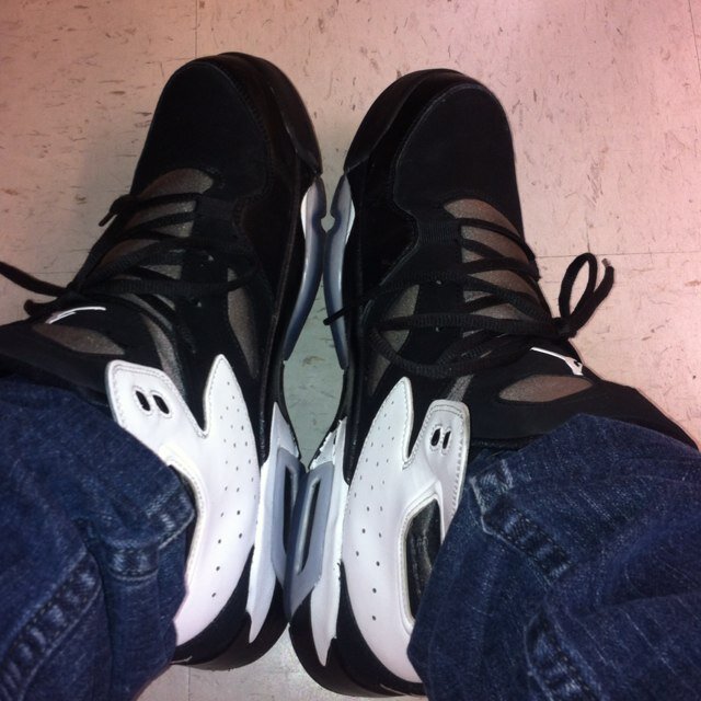 Im 18 x) im chill cool to talk to, #caliboy xD