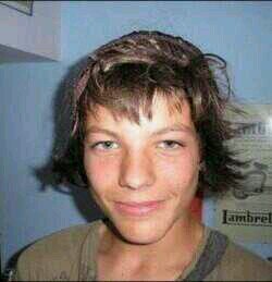 please follow @larryisvogue. she follows back♡ no need to ask if youre a fan account. if not just ask