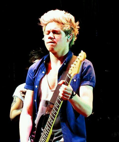FREE FOLLOW...NOW COULD YOU FOLLOW @poppingxharry PLEASE??? THANK YOU.