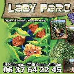 En Sud-Ardèche, entre Les Vans et Vallon Pont d’Arc, un labyrinthe pour tout âges, vous pourrez jouer à vous perdre et tester vos réflexes sur nos jeux en bois.