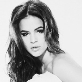 Fã da atriz que tem o sorriso mais lindo desse mundo ! @brumarquezine ✌❤