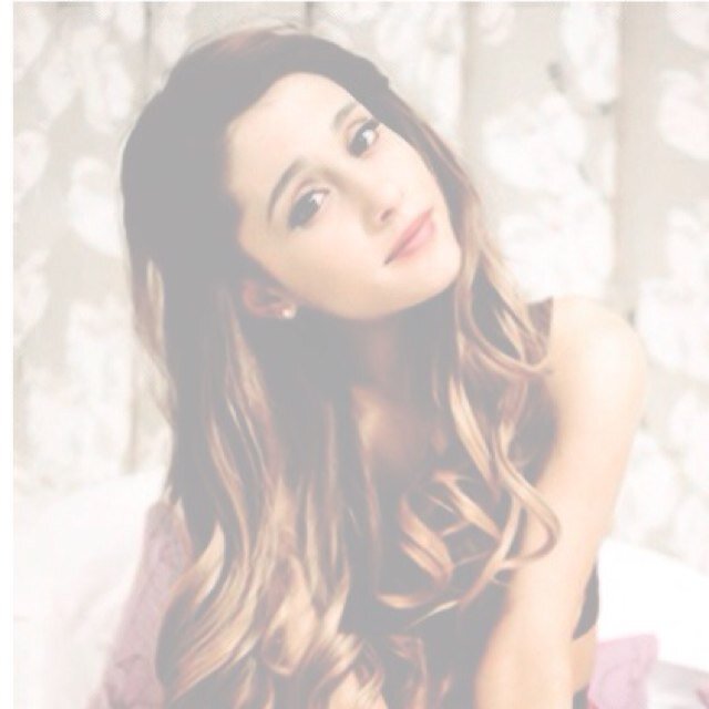 THIS IS A FREE FOLLOW, FOLLOW @AriBlossoms ♡ dont follow this account follow @AriBlossoms go go go