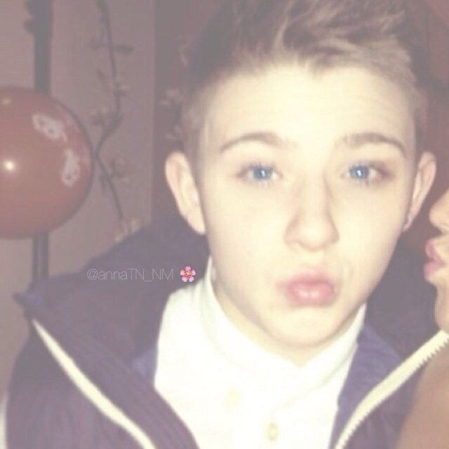 Shannon&Samantha! Met Nicholas 15/11/13 & 10/12/13 &29/12/13 ♡ #TeamNicky . vote for nicky! #proudofnicky