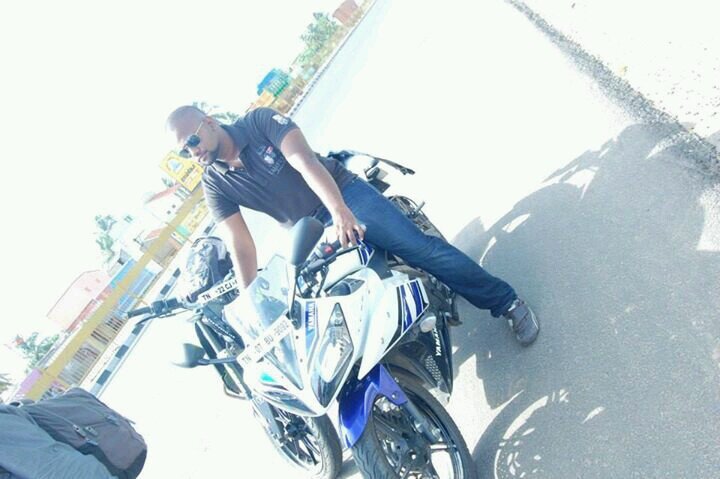 ab_bleedblue's profile picture. football lover | Chelsea fc fan|biker| thrill seeker|amateur boxer| I like to think I am a funny guy but  friends think I am the crazy guy who eats too much!!!