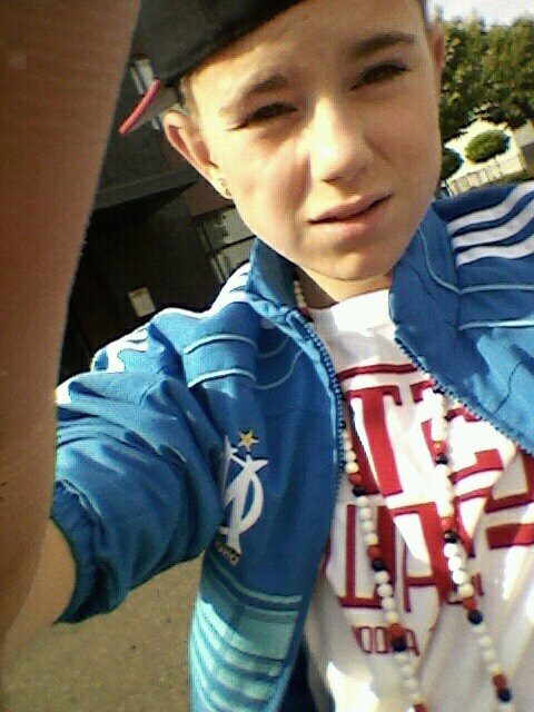 Single,,13jaar,,theikenees,,app 06 46464164