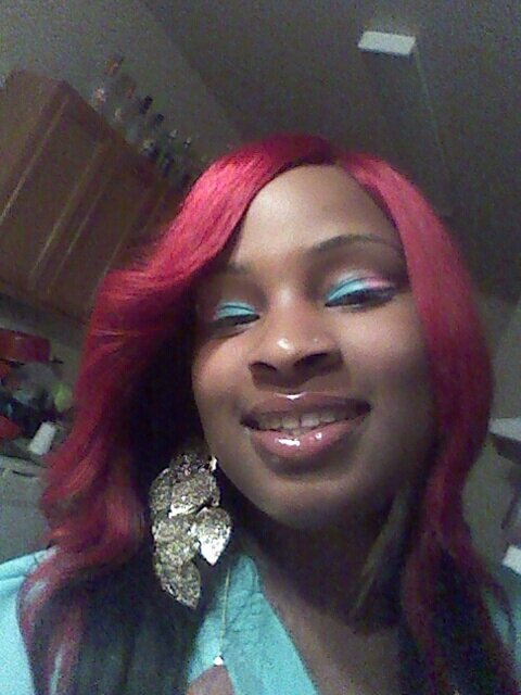 BozzLadii....Two kids...Hard Working Woman...Real to the fullest.....Beauty and Brains....Love living my life to the fullest....Don't do drama and Mess...