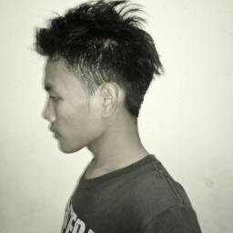 Hitam aliran ku tapi bukan sesat jalanku_ ;-)
keras musik ku tapi bukan brutal jiwaku. \m/