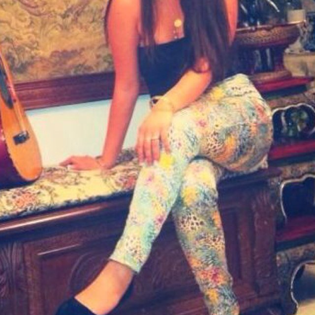 Reemsexy010's profile picture. مغربية بجدة احب السهرات للناس الحلوه والدفعيه

فديتهم بس