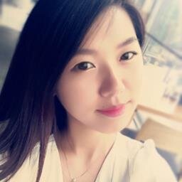 디자인과 졸업 - 미술학원 강사 - 유아동미술 선생님 - 웹디자이너 -    온라인마케터 - 쇼핑몰CEO 및 연애서적 집필 활동중