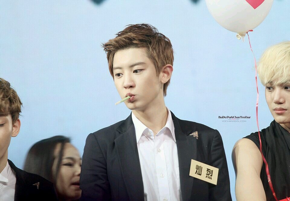 คนไม่มีประวัติ (ถรุ้ยยย) / ทักได้น้า แค่เกรียนๆ หุหุหุ = =