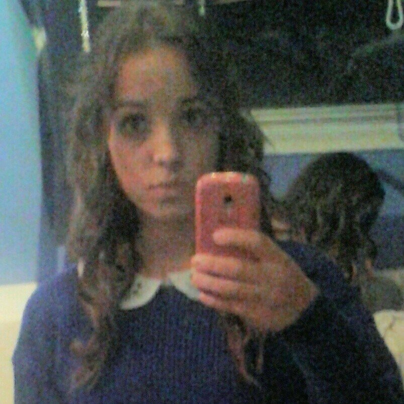 No me digas que el cielo es el límite, cuando hay pisadas en la luna. Celia Alonso Piñón 24 de Agosto de 2011❤