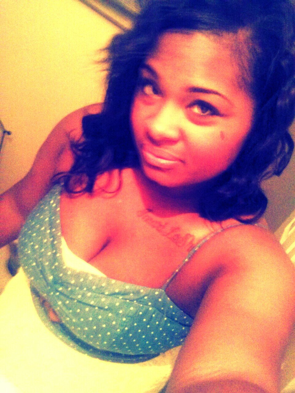 EnvY_MEE_'s profile picture. 'give us the strength to make it through..help us find love cause love is overdue and it feels like so much is going wrong.on this road were on'  IG: envvy_moi