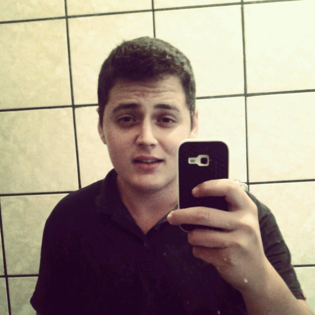 Você esta me stalkeando né?