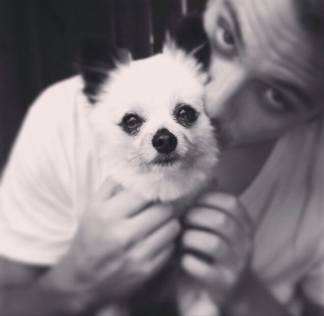 I'm a 29 year old crazy actor. Beware. [|FL | NOT Luke Grimes|] #Lake