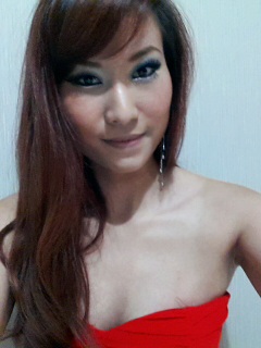 a person who's in love with life, always try to stay true and be grateful at all time