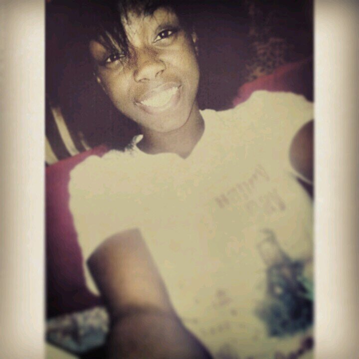 ` living life , hate society , & thuqqin mane ... but fuck these thots & follow me lmfao ♡