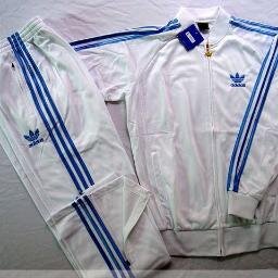 Vendemos chandals,zapatillas,chaquetas,etc...Todo imitaciones bien hechas de la marca ADIDAS.
