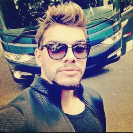 Mais nos so queremos  que de 10 vidas 11 nos te daríamos @lucasslucco ♥  Donas: Thaty, Ketlen, Anna e Isa.  - Since:27/10/13