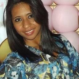 Antes de julgar a minha vida ou o meu caráter,calce os meus sapatos e percorra o caminho q eu percorri.Cada um tem a sua própria historia.Não compare com a sua.