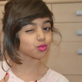 _الي يتابعني اتابعه _-_ نكت وضحك وهرج وسوالف بنات وبس (: