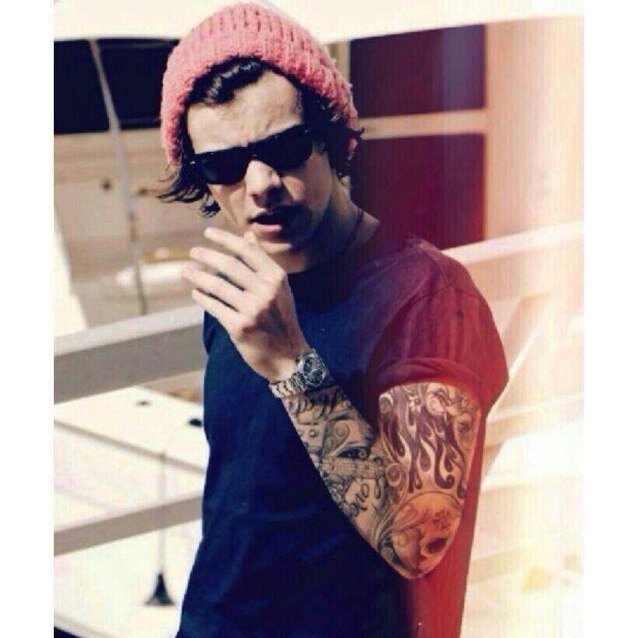 free follow please follow me on my main - @paradisewhoran