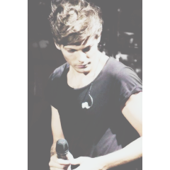 If I followed you don't follow me back but please follow @vansoftommo :)