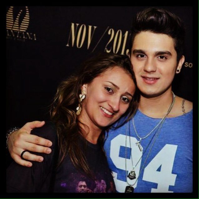 FC pro NEGO @luansantana ! 02/10/2013- primeiro abraço. 04/04/2014- Donzela ❤️ se for sonho nao me acorde, eu preciso flutuar...