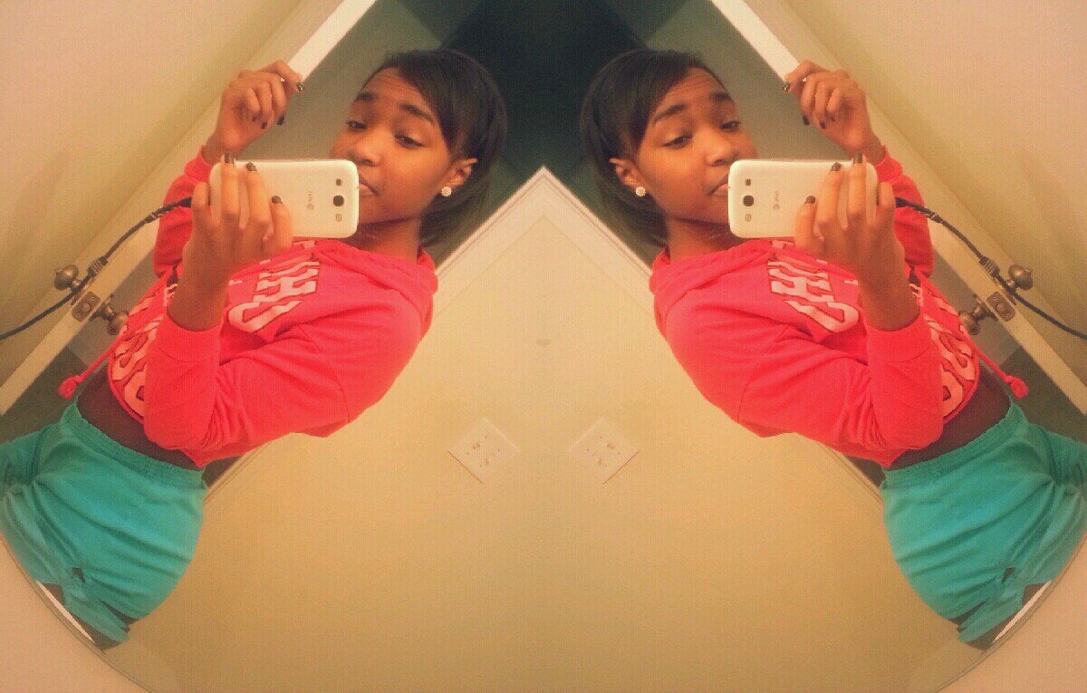 aint worried bout nunn, HANNNNN follow my best friend @_arrione