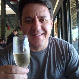 músico, advogado e corretor de imóveis, divulgo meus projetos aqui para você. Obrigado por entrar em contato. 85-9950-6223