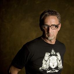 kunstcriticus, houdt o.m. ook ontzettend veel van dieren, taal en sport