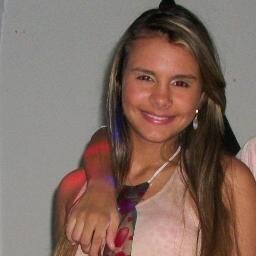 - abcdista de corpo e alma , estudante , 14 anos , aquariana  ,e faço parte da eqp.: @asdanadasmacau_
 mais ? Follow *-*