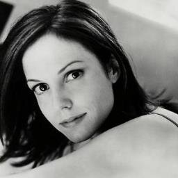 Sarah Ross. Seeking adventure with @FrankMosesRED. [[21+RP RED DC Comics]]