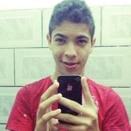 Nãão Peeça a Deus para Guiiar seus passos, se vc, nãão estiver dispoostoo a moveer seuus pés.