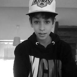 hugoR2H's profile picture. Il y a plus de 500 000 000 millions de comptes Twitter et tu tombes sur le mien. Coïncidence ? Je ne pense pas.