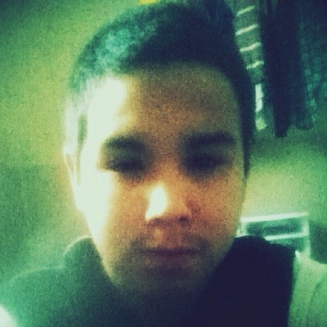 I love Hip Hop, imma big fan of The Montreal Canadiens and Eminem! Smoke Weed Everyday…!