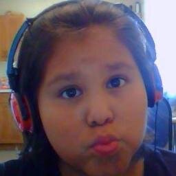 Hello! Im Natalia~ And I love food -w-