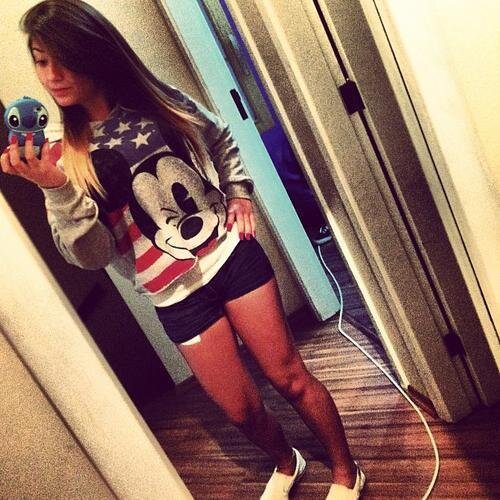 Im just a broken girl, tryin to fix MYSELF …… @_ChicagoVibes is my babe , my other half!! ♥